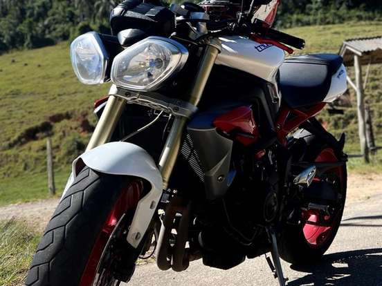 TRIUMPH-STREET TRIPLE 675 ABS TRIUMPH-STREET TRIPLE 675 ABS-2014