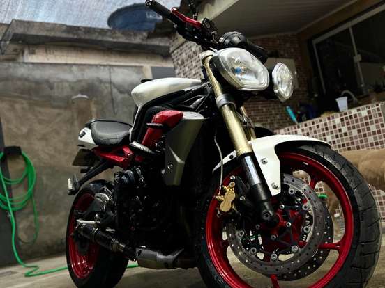 TRIUMPH-STREET TRIPLE 675 ABS TRIUMPH-STREET TRIPLE 675 ABS-2014