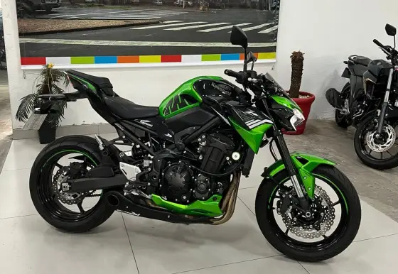 KAWASAKI Z900 KAWASAKI Z900