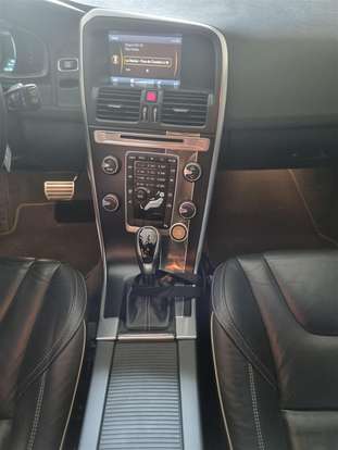 VOLVO-XC60-2014
