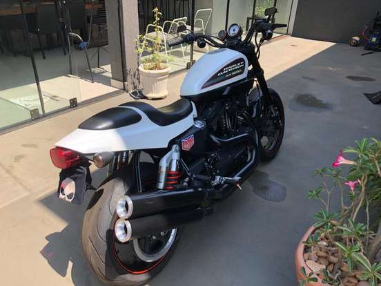 HARLEY-DAVIDSON-SPORTSTER XR 1200X-2010