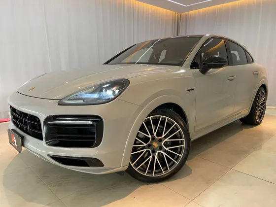 PORSCHE CAYENNE 3.0 V6 E-HYBRID COUPÉ PLATINUM EDITION AWD TIPTRONIC S