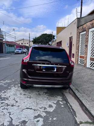 VOLVO-XC60-2015
