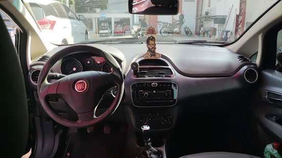 FIAT-PUNTO-2014