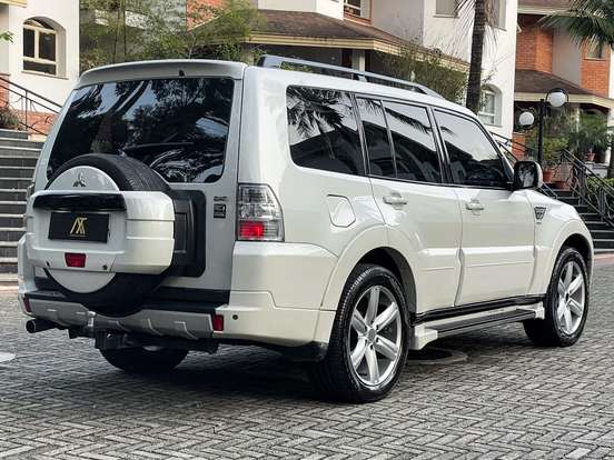 MITSUBISHI-PAJERO FULL-3.2 HPE 4X4 16V TURBO INTERCOOLER DIESEL 4P AUTOMÁTICO MITSUBISHI-PAJERO FULL-2013