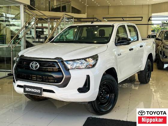 TOYOTA HILUX 2.8 D-4D TURBO DIESEL CD POWER PACK 4X4 MANUAL