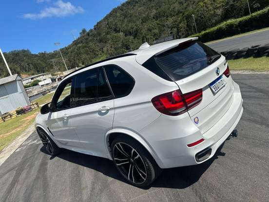 BMW-X5-2015