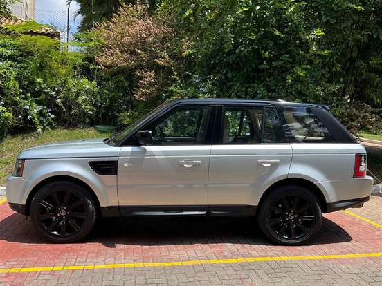 LAND ROVER-RANGE ROVER SPORT-3.0 SE 4X4 V6 24V BITURBO DIESEL 4P AUTOMÁTICO LAND ROVER-RANGE ROVER SPORT-2013