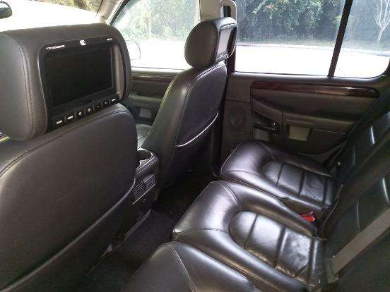 FORD-EXPLORER-2005