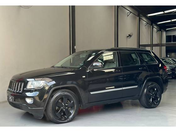JEEP GRAND CHEROKEE 3.6 LAREDO 4X4 V6 24V GASOLINA 4P AUTOMÁTICO