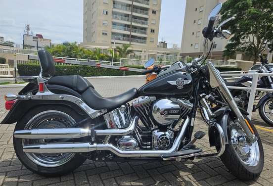 HARLEY-DAVIDSON-SOFTAIL FAT BOY-2017