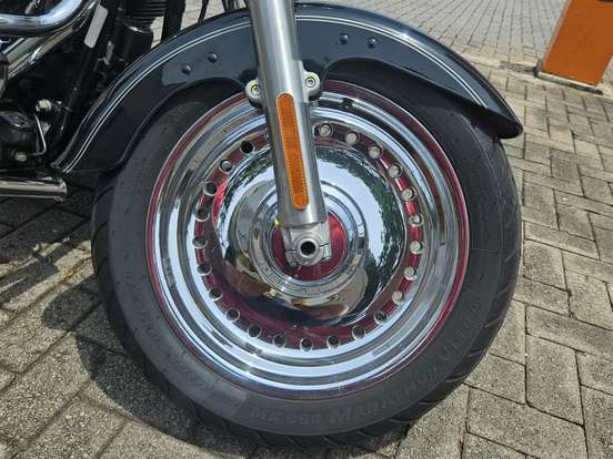 HARLEY-DAVIDSON-SOFTAIL FAT BOY-2017