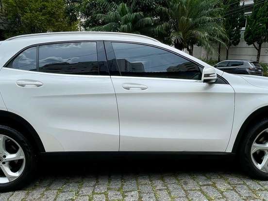 MERCEDES-BENZ-GLA 200-1.6 CGI FLEX ADVANCE 7G-DCT MERCEDES-BENZ-GLA 200-2019