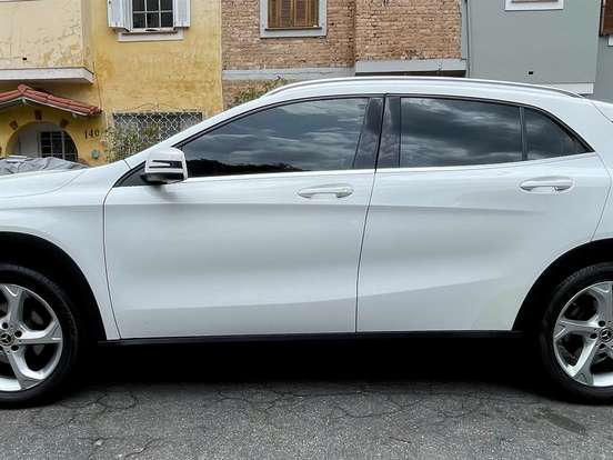 MERCEDES-BENZ-GLA 200-1.6 CGI FLEX ADVANCE 7G-DCT MERCEDES-BENZ-GLA 200-2019