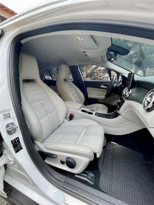 MERCEDES-BENZ-GLA 200-2019