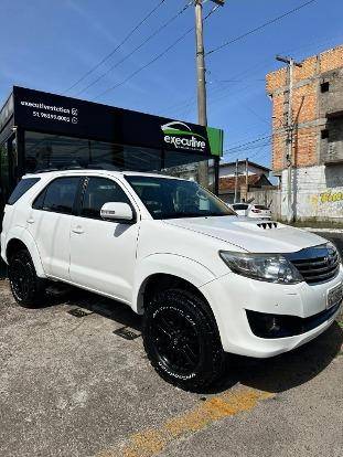 TOYOTA HILUX SW4 3.0 SRV 4X4 16V TURBO INTERCOOLER DIESEL 4P AUTOMÁTICO