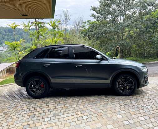 AUDI-Q3-2015