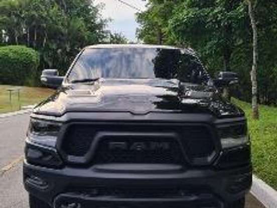 RAM-1500-5.7 V8 GASOLINA REBEL CD 4X4 AUTOMÁTICO RAM-1500-2021
