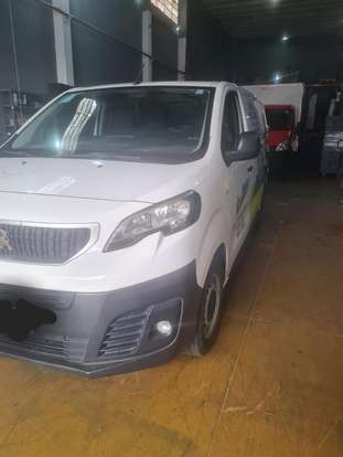 PEUGEOT-EXPERT-2017