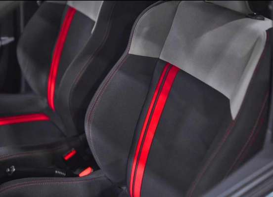 RENAULT-SANDERO-2021