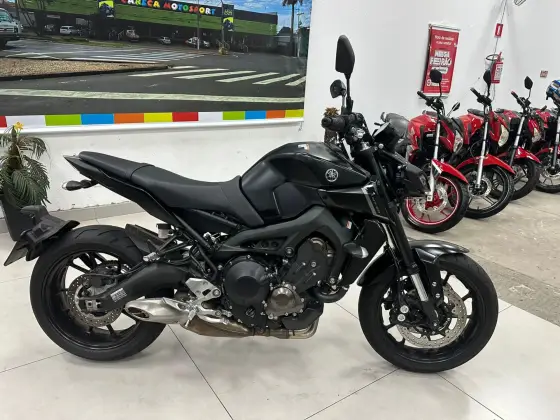 YAMAHA MT-09 YAMAHA MT-09