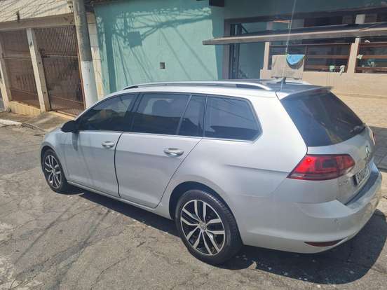 VOLKSWAGEN-GOLF-2017