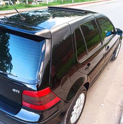 VOLKSWAGEN-GOLF-2001