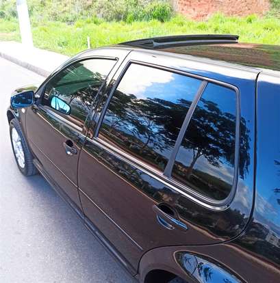 VOLKSWAGEN-GOLF-2001
