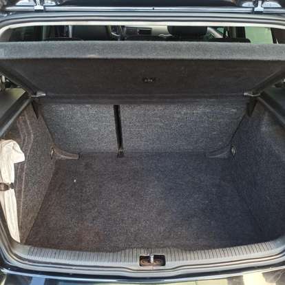 VOLKSWAGEN-GOLF-2001