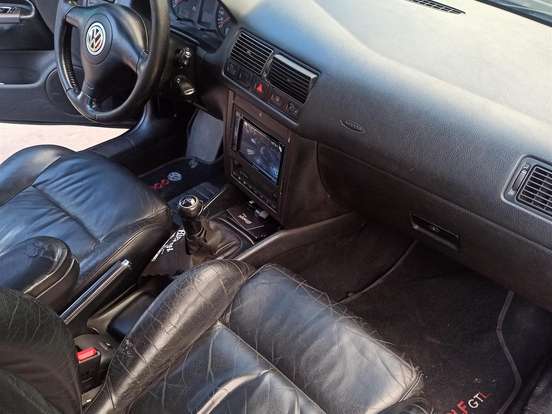 VOLKSWAGEN-GOLF-1.8 MI GTI 20V 150CV TURBO GASOLINA 4P MANUAL VOLKSWAGEN-GOLF-2001