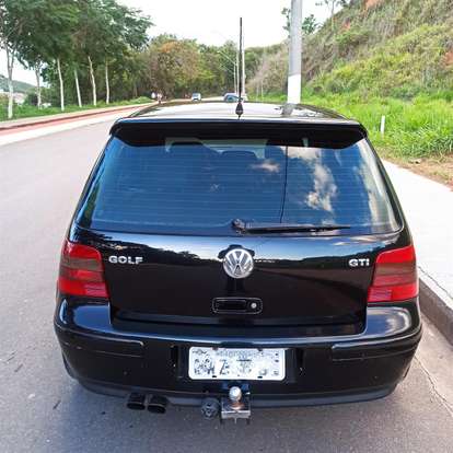 VOLKSWAGEN-GOLF-2001