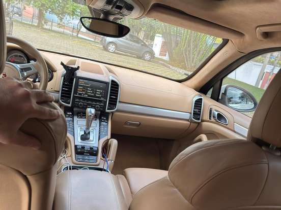 PORSCHE-CAYENNE-4.8 4X4 V8 32V TURBO GASOLINA 4P TIPTRONIC PORSCHE-CAYENNE-2010