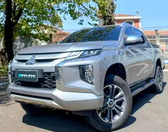 MITSUBISHI L200 TRITON 2.4 16V TURBO DIESEL SPORT HPE-S CD 4P 4X4 AUTOMÁTICO MITSUBISHI L200 TRITON 2.4 16V TURBO DIESEL SPORT HPE-S CD 4P 4X4 AUTOMÁTICO