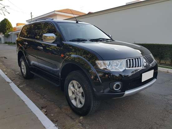 MITSUBISHI-PAJERO DAKAR-3.2 HPE 4X4 7 LUGARES 16V TURBO INTERCOOLER DIESEL 4P AUTOMÁTICO MITSUBISHI-PAJERO DAKAR-2011