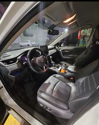 TOYOTA-RAV4-2019