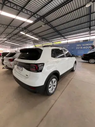 VOLKSWAGEN-T-CROSS-2021