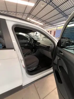 VOLKSWAGEN-T-CROSS-2021