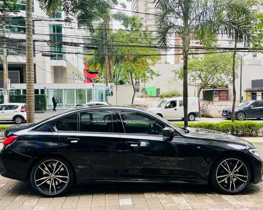 BMW-330i-2019