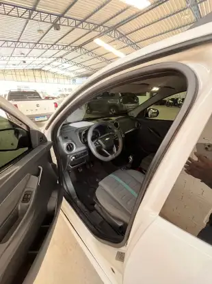 CHEVROLET-MONTANA-2015