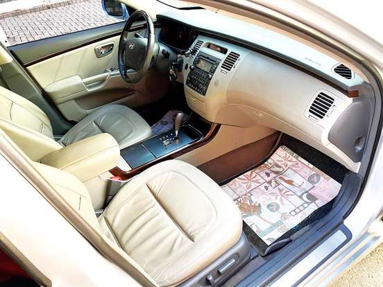 HYUNDAI-AZERA-3.3 MPFI GLS SEDAN V6 24V GASOLINA 4P AUTOMÁTICO HYUNDAI-AZERA-2010