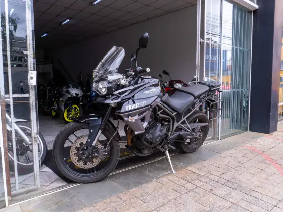 TRIUMPH TIGER 800 XR 
