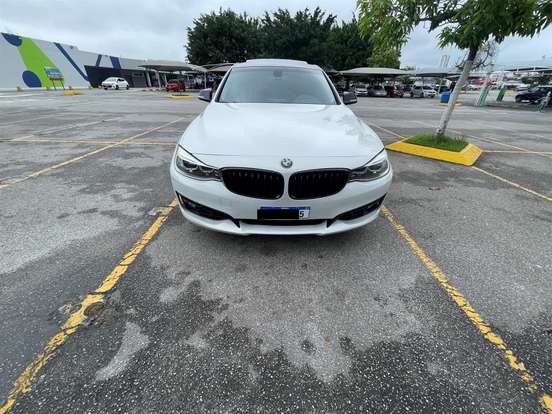 BMW-320i-2014