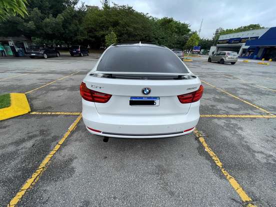 BMW-320i-2014