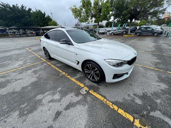 BMW-320i-2014