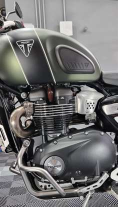 TRIUMPH-BONNEVILLE SCRAMBLER 1200 XE-2023