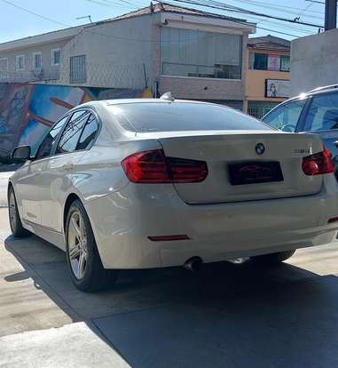 BMW-316i-2013
