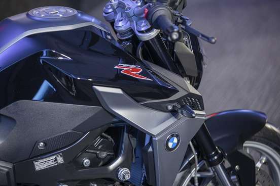 BMW-F 900 R SPORT-2023