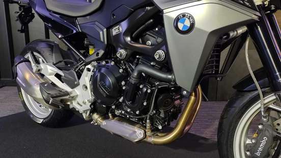 BMW-F 900 R SPORT-2023