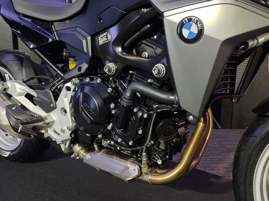 BMW-F 900 R SPORT BMW-F 900 R SPORT-2023