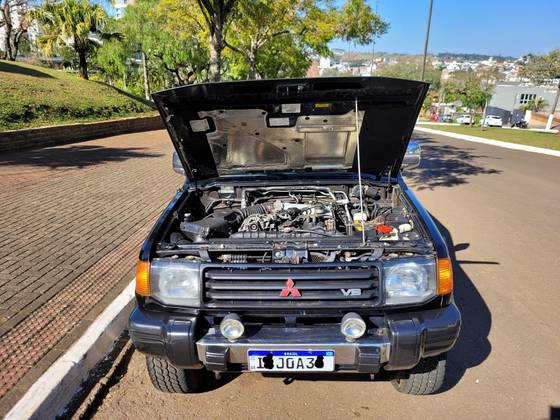 MITSUBISHI PAJERO 3.0 GLS 4X4 V6 24V GASOLINA 2P MANUAL